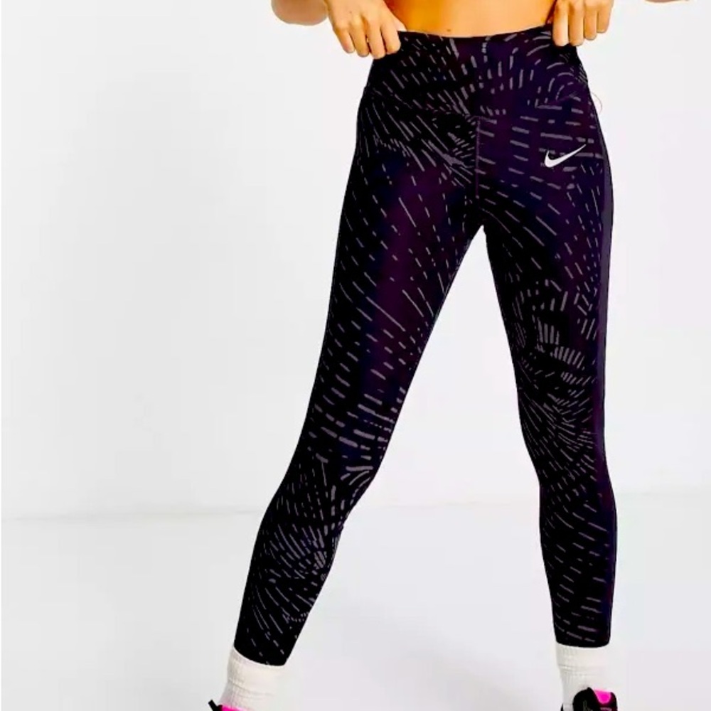 NWOT Nike Running Division Fast Reflective Women's Running Leggings Dri-Fit